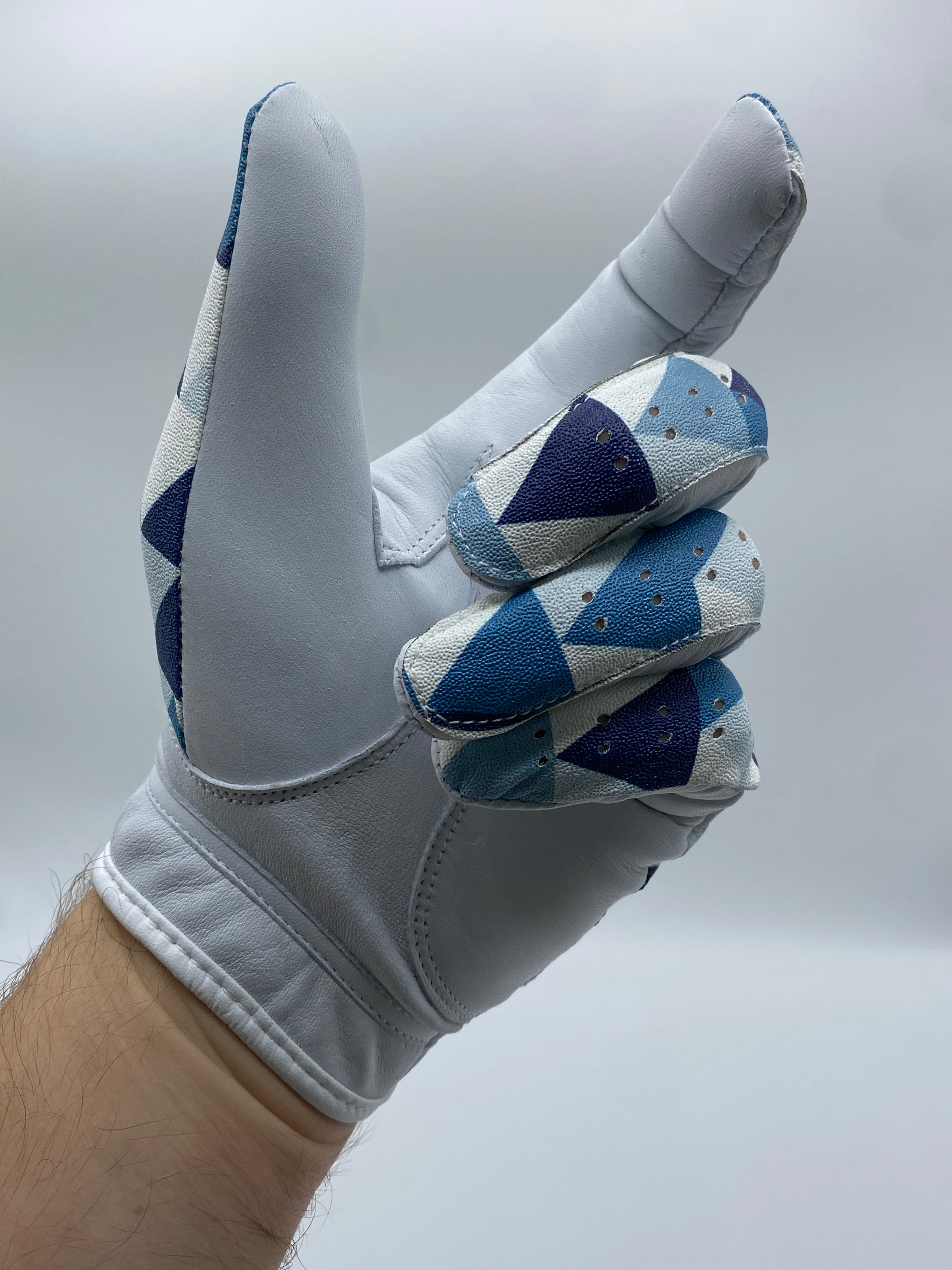 How to chose the right size golf glove